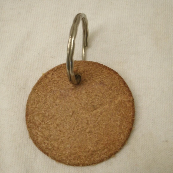 Handmade Leather Celtic Knotwork Keychain - Picture 8 of 8